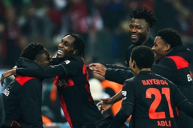 Bayer Leverkusen demontiert Bayern Mnchen und baut Vorsprung aus