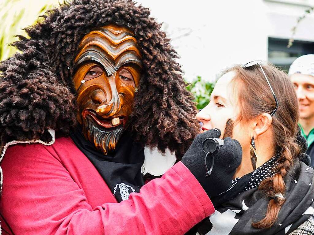 Feinste Stimmung und immer wieder Konfetti: der groe Umzug in Bad Krozingen versprach jede Menge Spa.