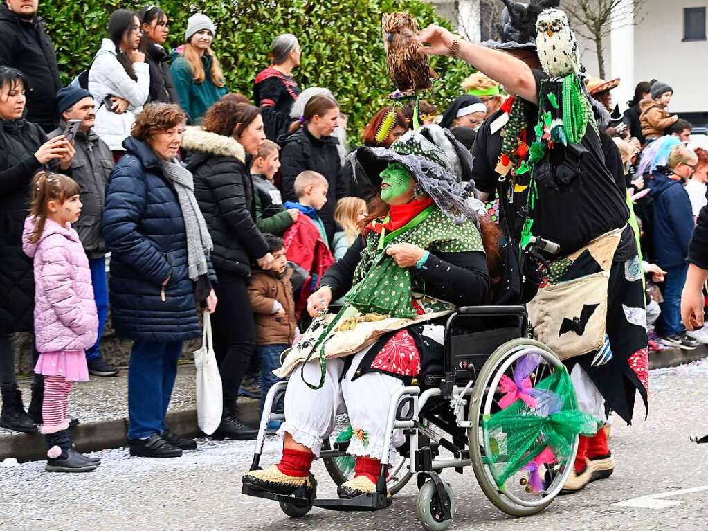 Feinste Stimmung und immer wieder Konfetti: der groe Umzug in Bad Krozingen versprach jede Menge Spa.