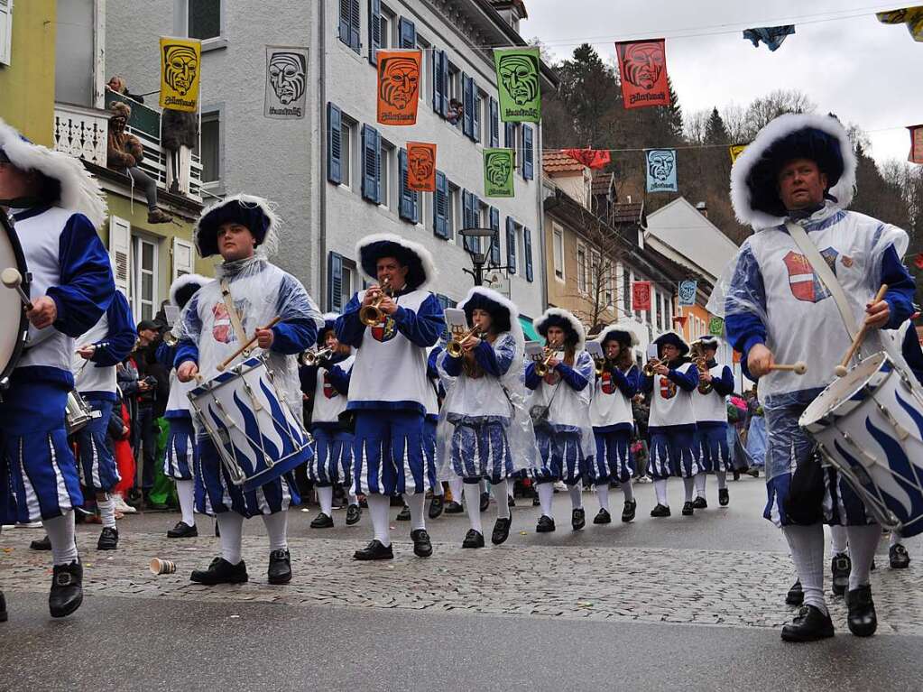 Impressionen vom Zeller Fasnachtsumzug am Sonntag mit den herrlichen Motivwagen und Fugruppen.