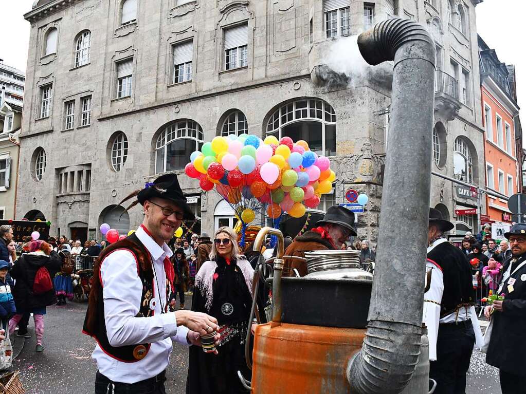 Ein buntes Kaleidoskop der alemannischen Fasnacht in Lrrach