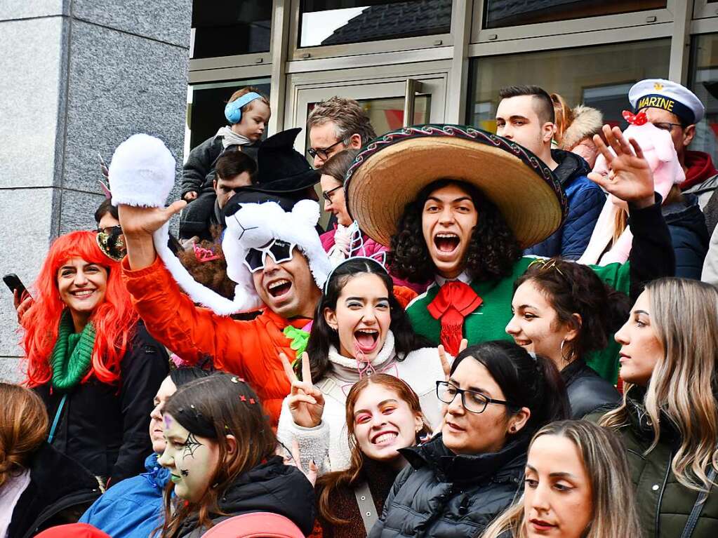 Ein buntes Kaleidoskop der alemannischen Fasnacht in Lrrach