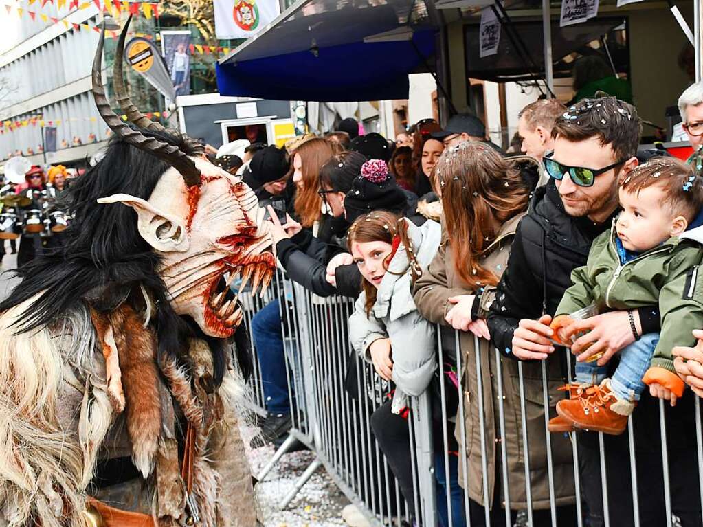 Ein buntes Kaleidoskop der alemannischen Fasnacht in Lrrach