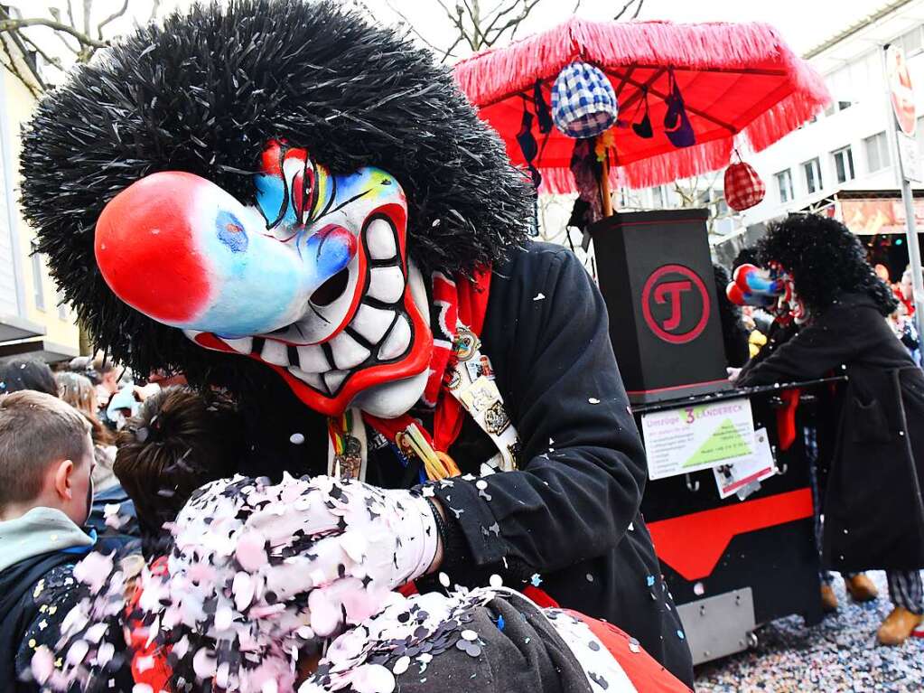 Ein buntes Kaleidoskop der alemannischen Fasnacht in Lrrach