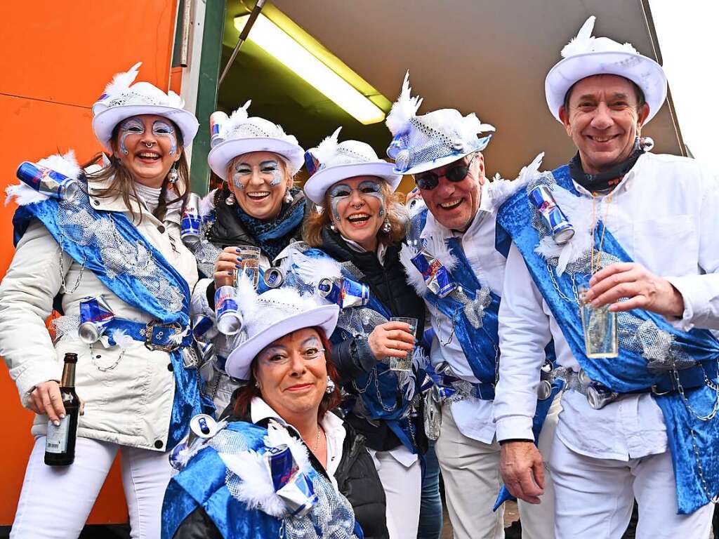 Buntes Narrentreiben in Freiburg