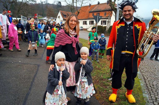 Groe und kleine Musikanten auf der Strecke  | Foto: Silke Hartenstein