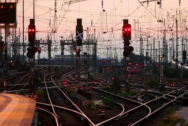 Metalldiebe legen Bahnstrecke bei Mannheim lahm – schon wieder