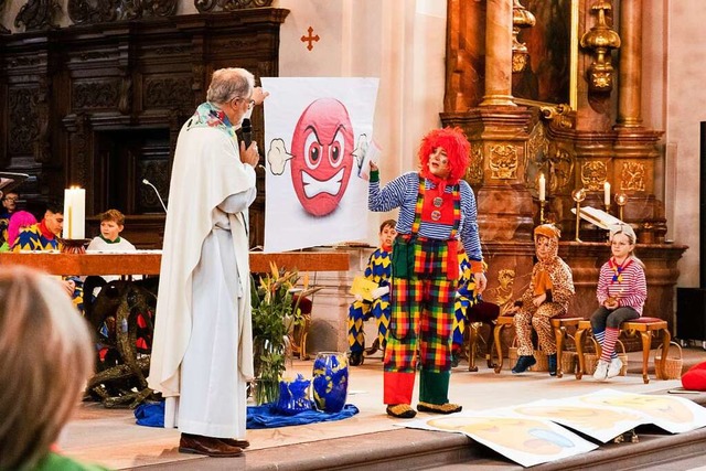 Kann ein Smiley wirklich Gefhle ausl... aber Pfarrer Braunstein hlt dagegen.  | Foto: Gabriele Zahn