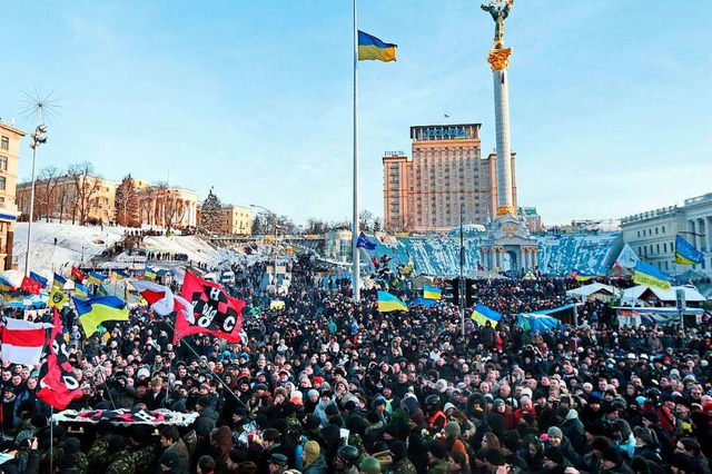 Mit dem Rckzug vom EU-Assoziierungsab...witsch die Protest auf dem Maidan aus.  | Foto: imago stock&people