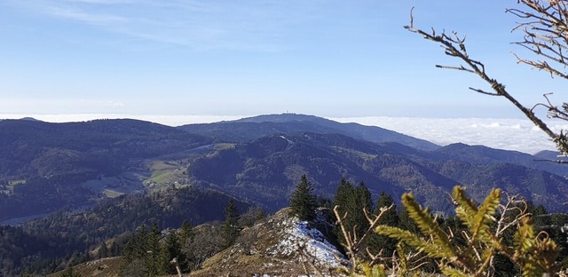 Blick vom Belchen auf den Blauen  | Foto: Frank Schoch