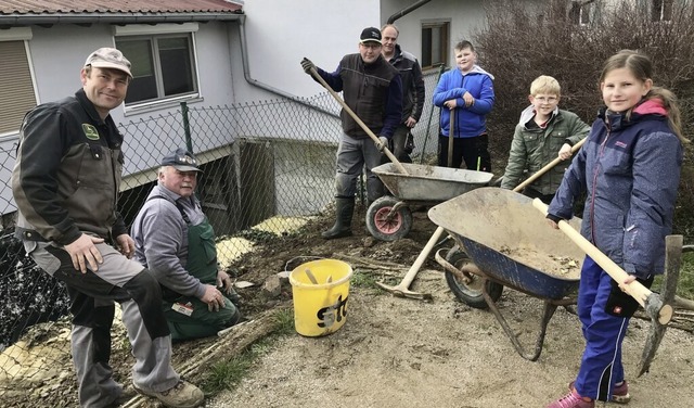 Immer an Rosenmontag widmet sich der T...  einem Projekt fr die Allgemeinheit.  | Foto: Jutta Schtz