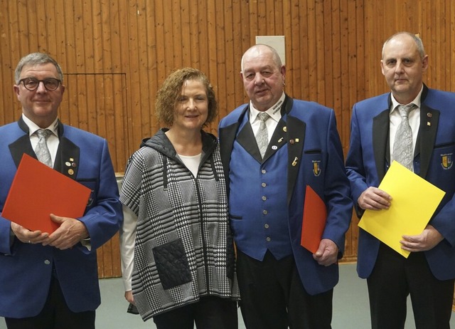 Rolf Weber,  Birgit Ludin (AMV) Harald Kaltenbach und  Uli Rgert.  | Foto: Christiane Breuer