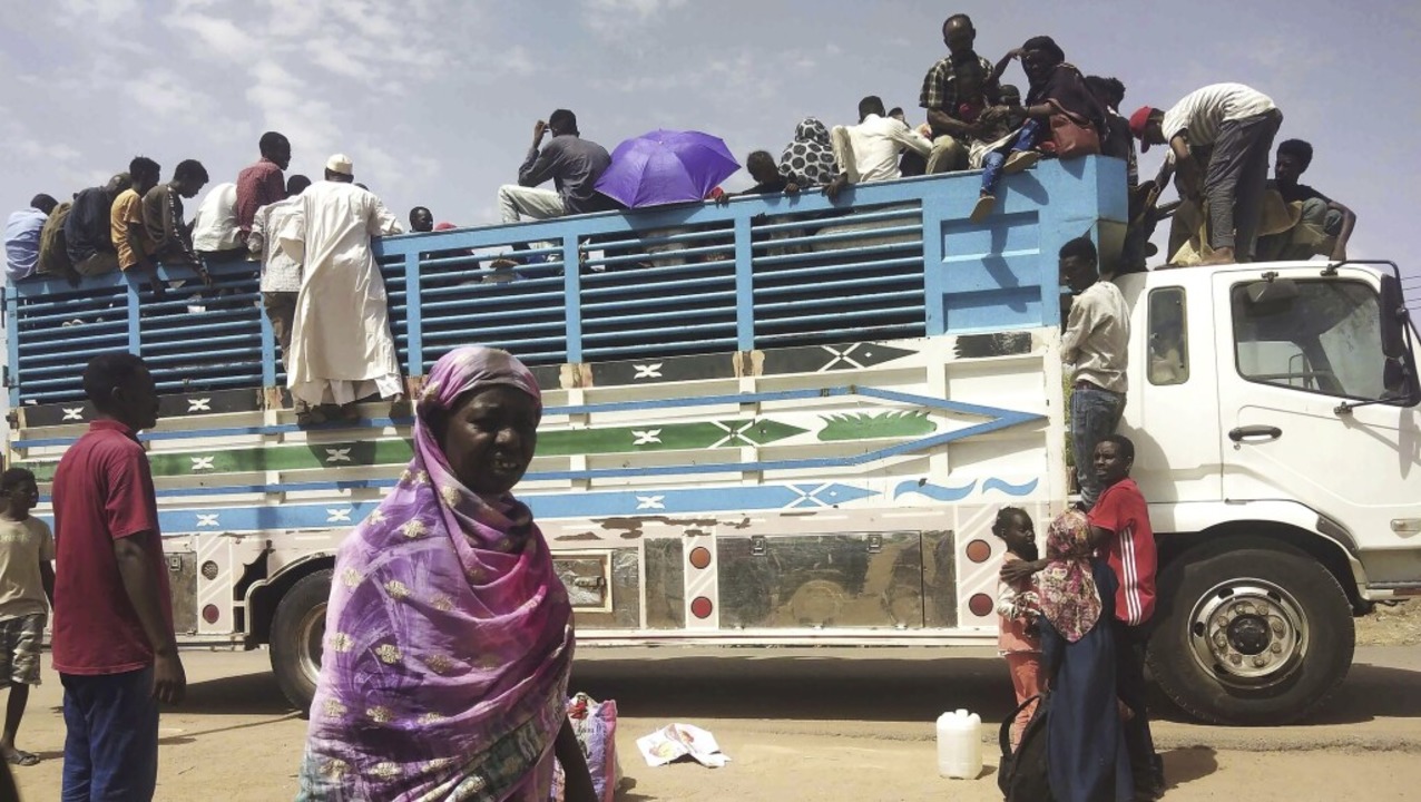 Inferno Brgerkrieg: Menschen auf der ... Sudan, auf diesem Bild im Sommer 2023  | Foto: Uncredited (dpa)