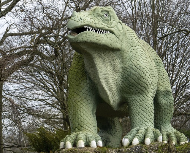 Diese Skulptur im Crystal Palace Park ...land den Megalosaurus vorgestellt hat.  | Foto: Joe (stock.adobe.com)