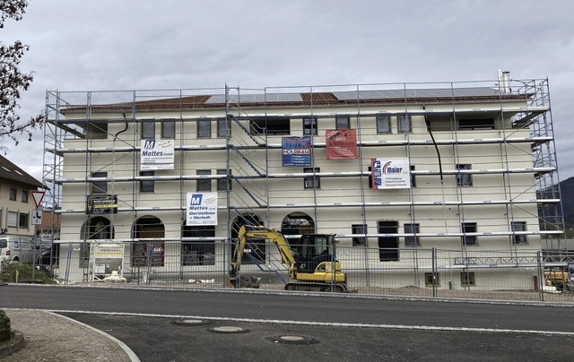 Vor dem rztehaus in Wehr soll ein Platz mit fnf Fontnen gestaltet werden.    | Foto: Annemarie Rsch