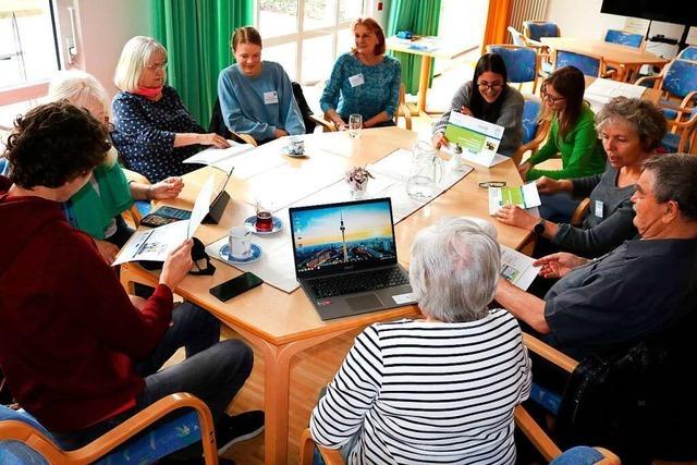 Digitallotsen machen in Schopfheim auch Hausbesuche bei Senioren