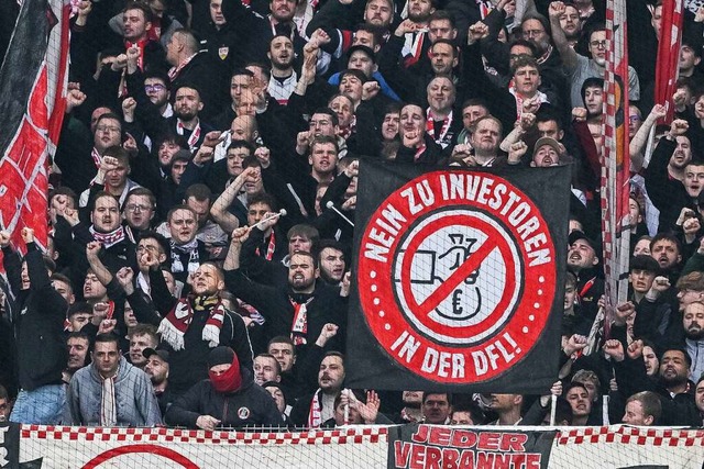 Protest ohne Ende in den Stadien der Bundesliga.  | Foto: Harry Langer (dpa)