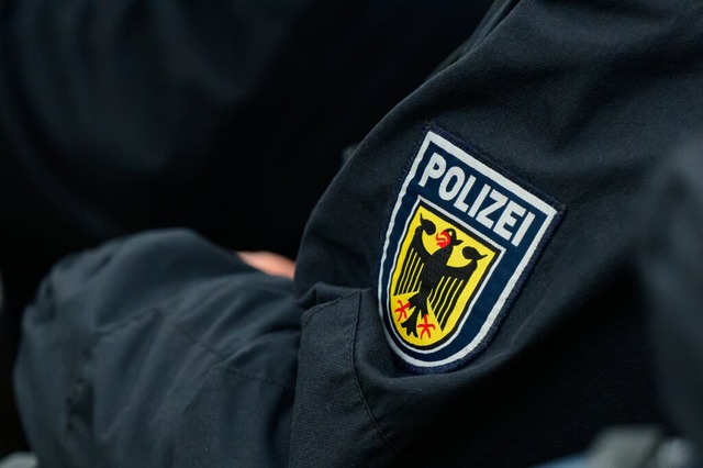 Angeklagt ist ein Polizeihauptkommissar.  | Foto: Philipp Schulze (dpa)
