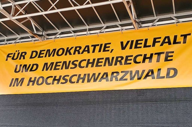 Banner bei Kundgebung in Titisee-Neustadt  | Foto: Stefan Mertlik