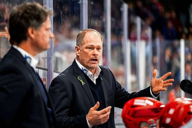 Schwenningens Trainer Steve Walker had...swrtsspielen in Mnchen und Nrnberg.  | Foto: IMAGO/Eibner-Pressefoto/Thomas Hahn