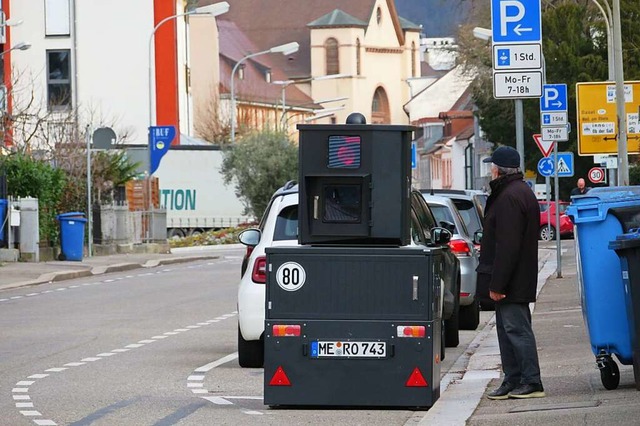 Auch in der Basler Strae stand die ne...r die Geschwindigkeitsmessung bereits.  | Foto: Peter Gerigk