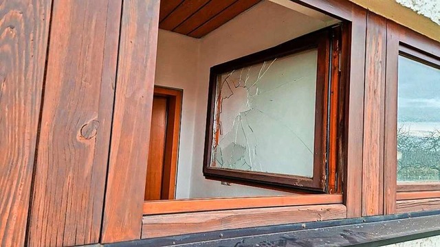 Das Fenster wurde eingeschlagen,...  | Foto: Gemeinde Schwanau