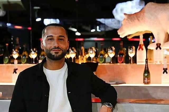 Der Club Schneerot am Freiburger M�nsterplatz ist zur�ck