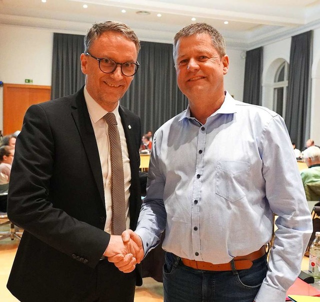 Oberbrgermeister Markus Ibert gratuli...aus Dorner zur Wahl zum Ortsvorsteher   | Foto: Stadt Lahr