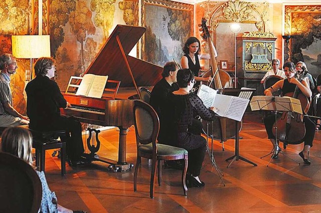 Exquisit und lebendig: die Konzerte im intimen Bad Krozinger Schlosssaal  | Foto: Schlosskonzerte Bad Krozingen