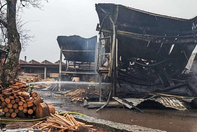 Das Sgewerk in Murg-Hnner ist ausgebrannt