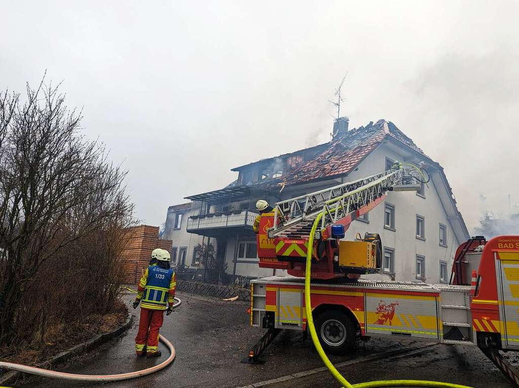 Das Sgewerk und das angrenzende Wohnhaus brannten aus. Die Rauchschwaden hingen noch lange ber dem Ort.