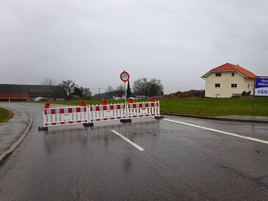 Das Sgewerk und das angrenzende Wohnhaus brannten aus. Die Rauchschwaden hingen noch lange ber dem Ort.