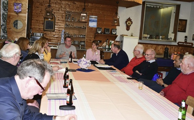 Die knftige Raumnutzung in der Alten ... in der Sitzung des Stadtteilbeirats.   | Foto: Heinz und Monika Vollmar