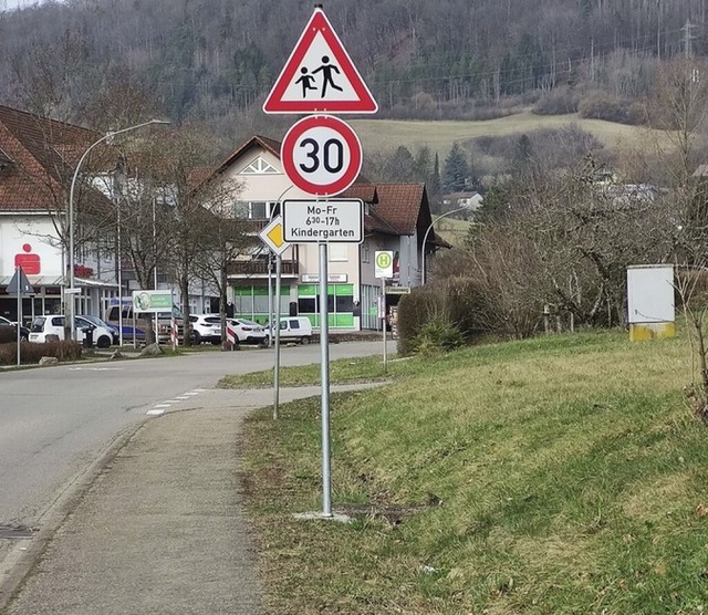 Auch beim Kindergarten und der Grundsc...e von Eggingen gilt die Tempo-30-Zone.  | Foto: Lucia van Kreuningen