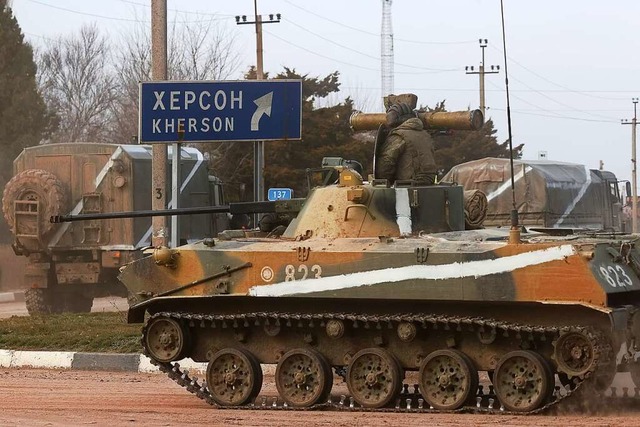 Russische Truppen am 24. Februar 2022 bei Armjansk auf der Krim  | Foto: Sergei Malgavko