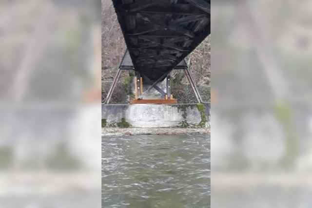 Fu�g�nger k�nnen Br�cke wieder nutzen