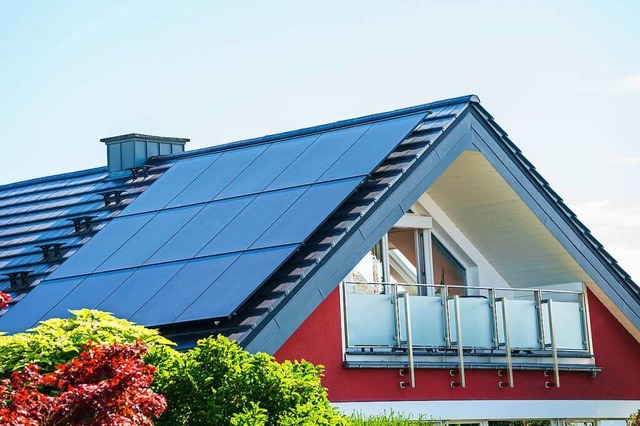 Sexau zeichnet neue Anteile an der Br...die mehr Solardcher realisieren kann.  | Foto: Andreas Arnold (dpa)