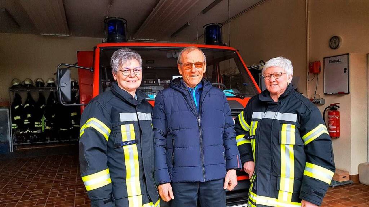 Gerlinde Echle (links) und Rita Schnai... fr 40 Jahre in de Feuerwehr geehrt.   | Foto: Beate Zehnle-Lehmann