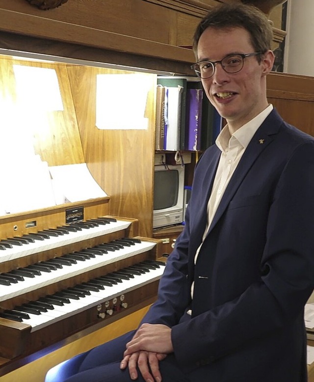 Johannes Lang an der Orgel in Altweil  | Foto: Dorothee Philipp