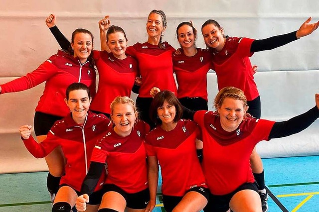Die Volleyballfrauen des TV Neustadt freuten sich nach ihren Siegen.   | Foto: Privat
