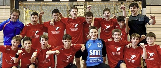 Die Jugendhandballer WKIII des Oken-Gy...Jngeren des Alterklasse WKIV (rechts)  | Foto: Oken-Gymnasium