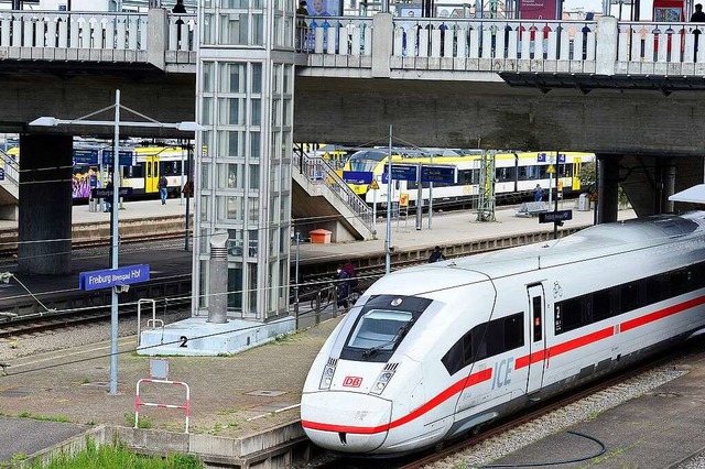 Im Freiburger Hauptbahnhof ist ein 26-...eht von einem Unfall aus (Symbolbild).  | Foto: Ingo Schneider