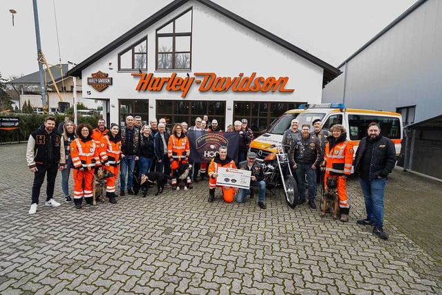 Das Alemannen-Chapter der Harley Owner...n eine Spende in Hhe von 15.373 Euro.  | Foto: Volker Mnch