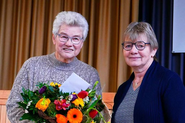 Gerda Meier (links) hat ihr Amt als Be... Ganter dankte ihr fr ihr Engagement.  | Foto: Martina David-Wenk