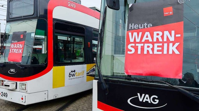 Auch in Freiburg bleiben Busse und Bahnen stehen.  | Foto: Ingo Schneider