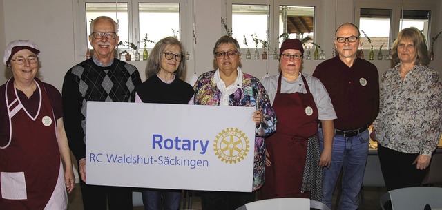 ber eine Spende des Rotary-Clubs Wald...er, Thomas Bujger und Juliane Brenke  | Foto: Hanswalter Mark