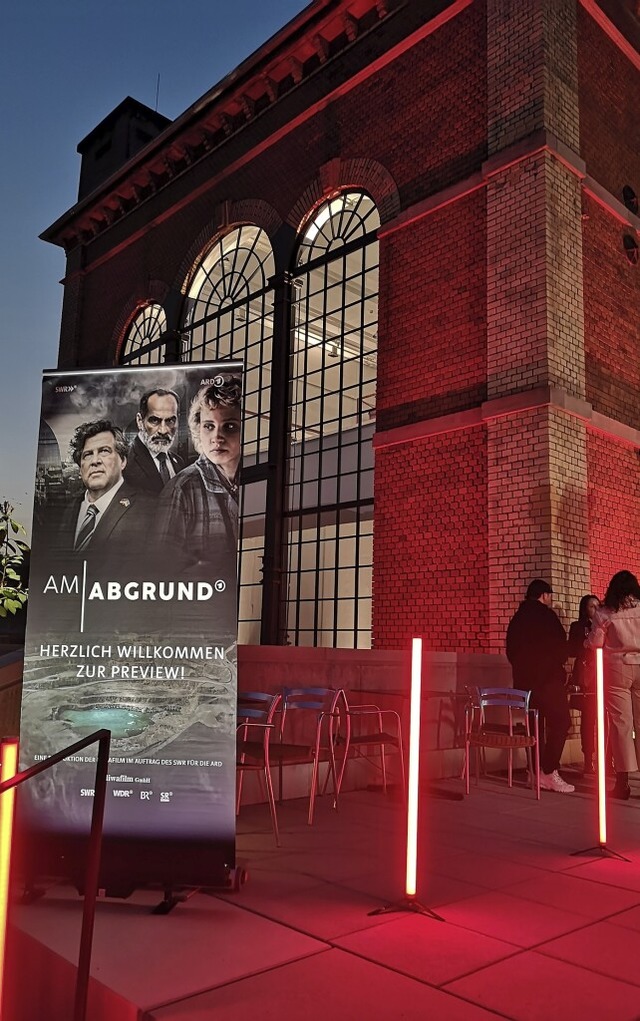 Ein Hauch von Bambi-Gala verbreitete das beleuchtete Kesselhaus.  | Foto: Offenburg