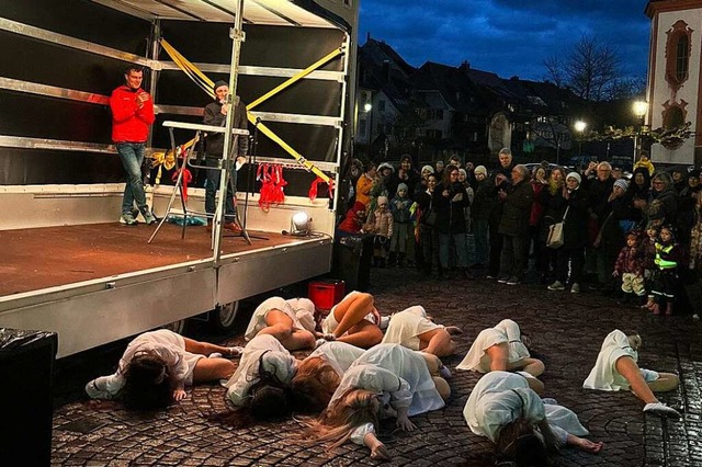 Bei ihren Auftritten ist Sofiias Tanzg...tzige Pflastersteine sinken zu lassen.  | Foto: Vadim Somkin
