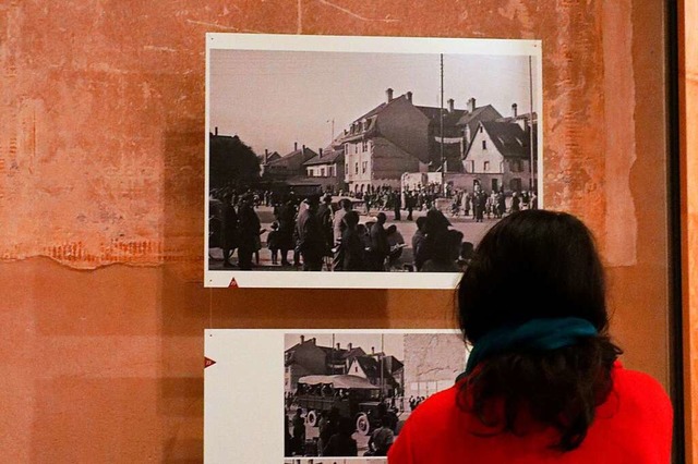 Die Fotos der Ausstellung zeigen die D...schen Jdinnen und Juden im Jahr 1940.  | Foto: Juliana Eiland-Jung
