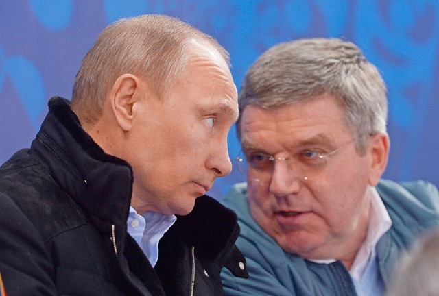 Wladimir Putin (links), IOC-Chef Thomas Bach  | Foto: imago sportfotodienst